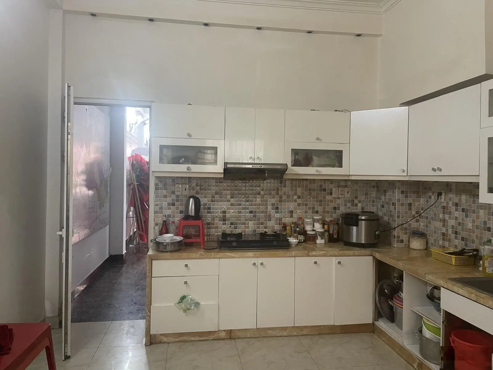 Chính chủ gửi bán nhà Quận 8, DTXD 200m2, đường 13m, sổ hồng riêng