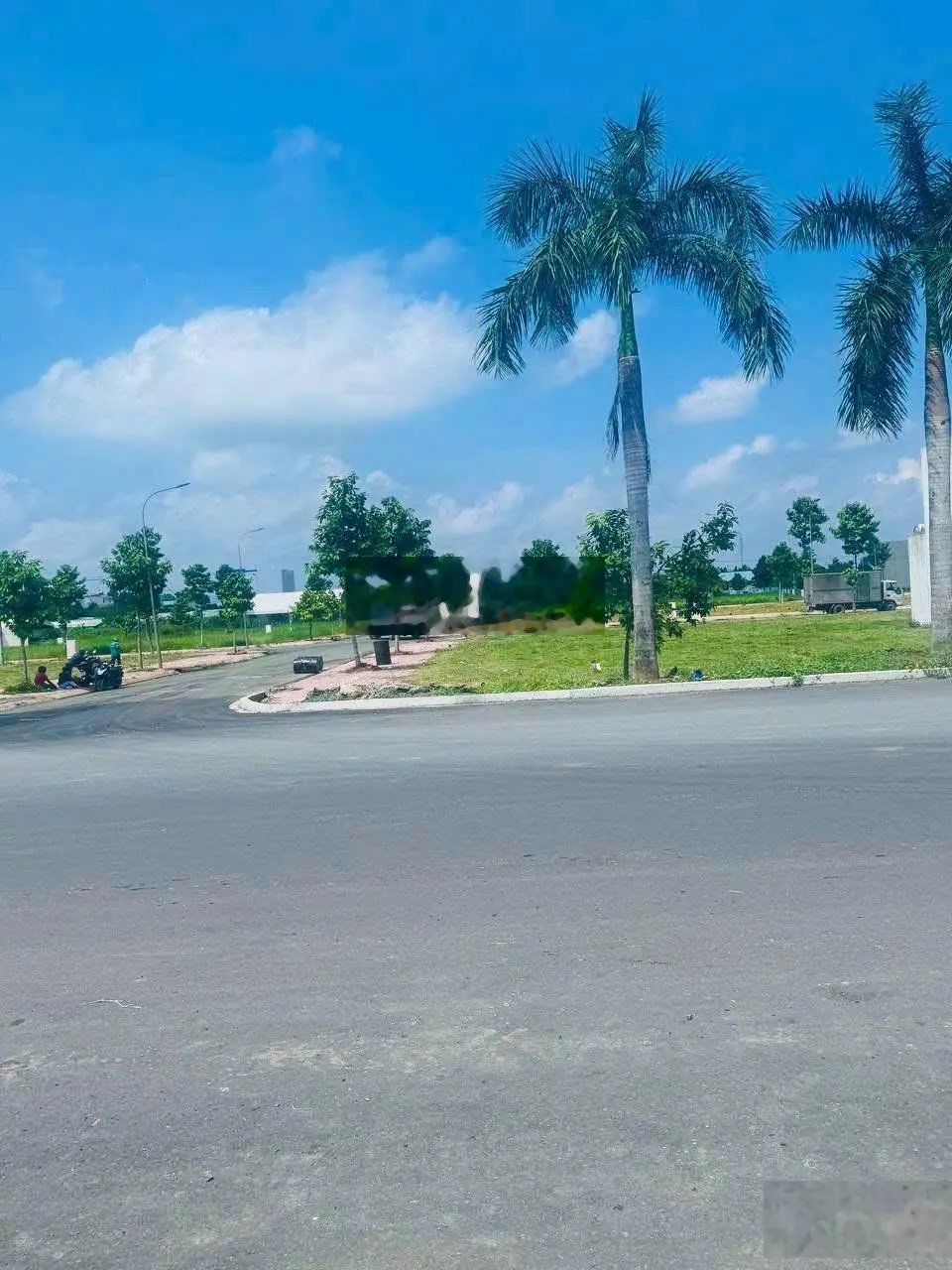 Cần bán lô đất gần nhà thi đấu Thủ Thừa view hồ sinh thái mát mẻ xây dựng ở kinh doanh ngay