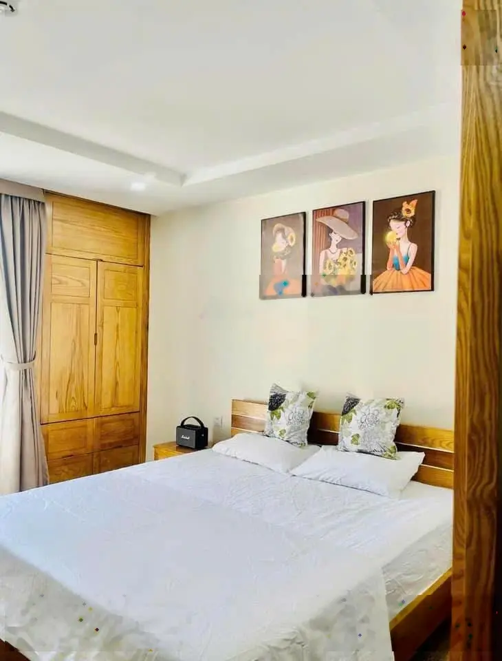 Cần bán tòa nhà 4.5 tầng căn hộ- chế lan viên- sát biển võ nguyên giáp- mặt tiền 7.8m- pháp lý đủ.