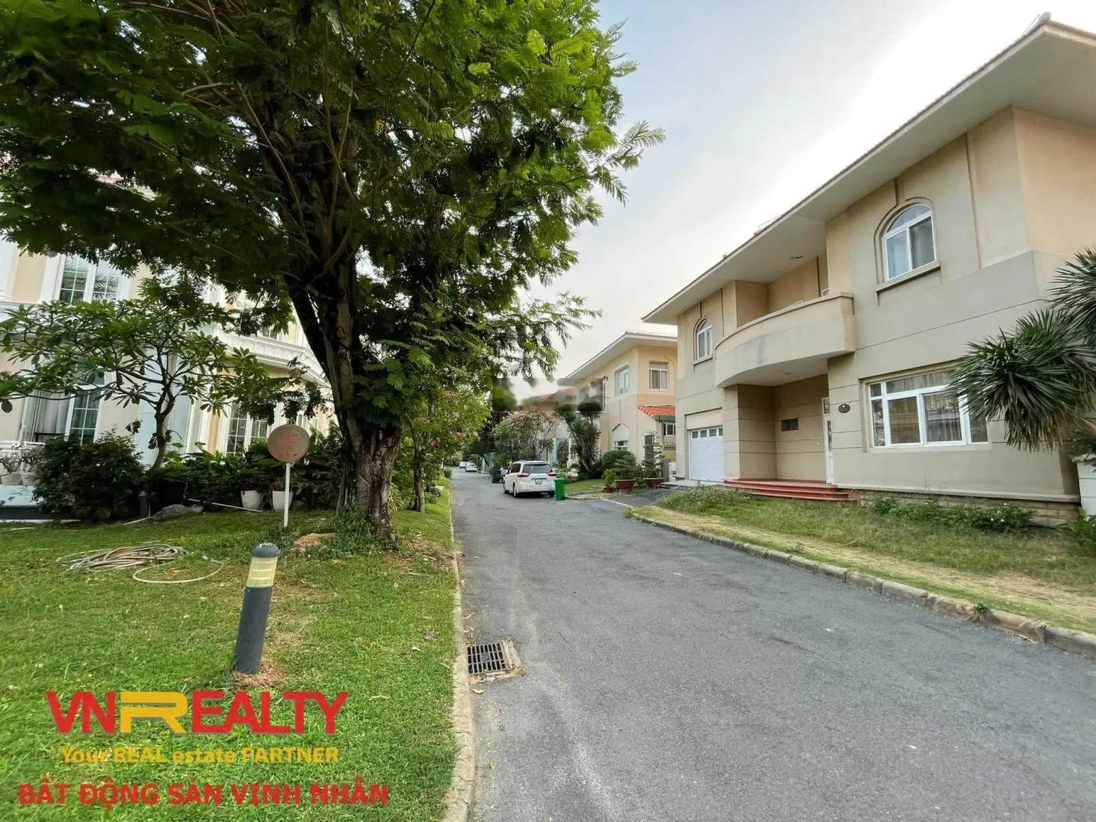 Định cư nước ngoài cần bán lại căn biệt thự đời đầu khu BT Compound Phú Gia (317m2), giá 89 tỷ