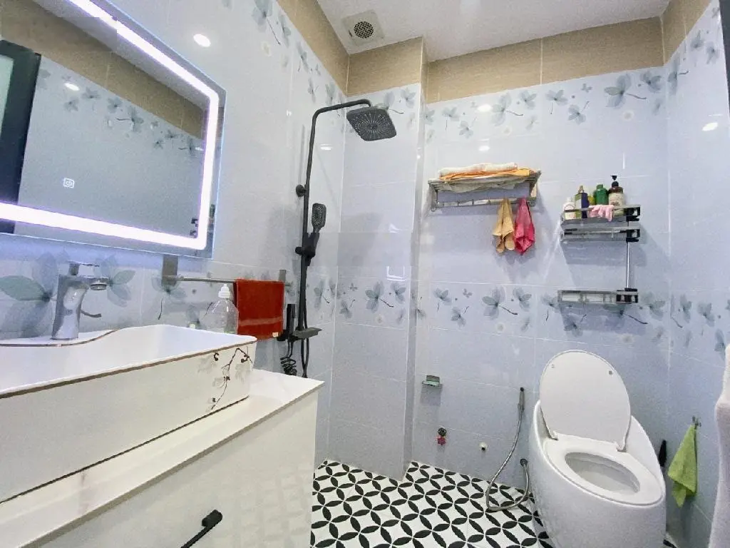Nhà mới đón tết 4 tầng 110m2 (5x22) 2 mặt hẻm xe tải Phạm Văn Bạch thông Tân Sơn 13,5tỷ còn TL