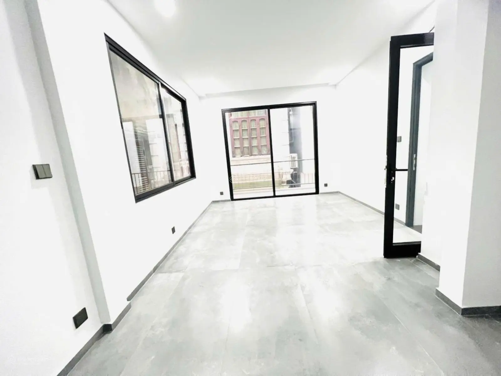 VIP - Hoàng Đạo Thành - căn hộ TT như penhouse với 2 tầng x 160m - giá siêu tốt