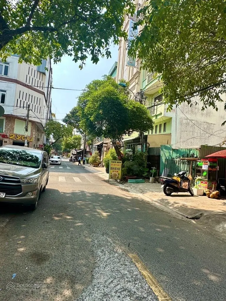 Bán nhà sát bên phú mỹ hưng, dt 5x20m2, 5 tầng, 5pn, mt đường, giá 17.1 tỷ.