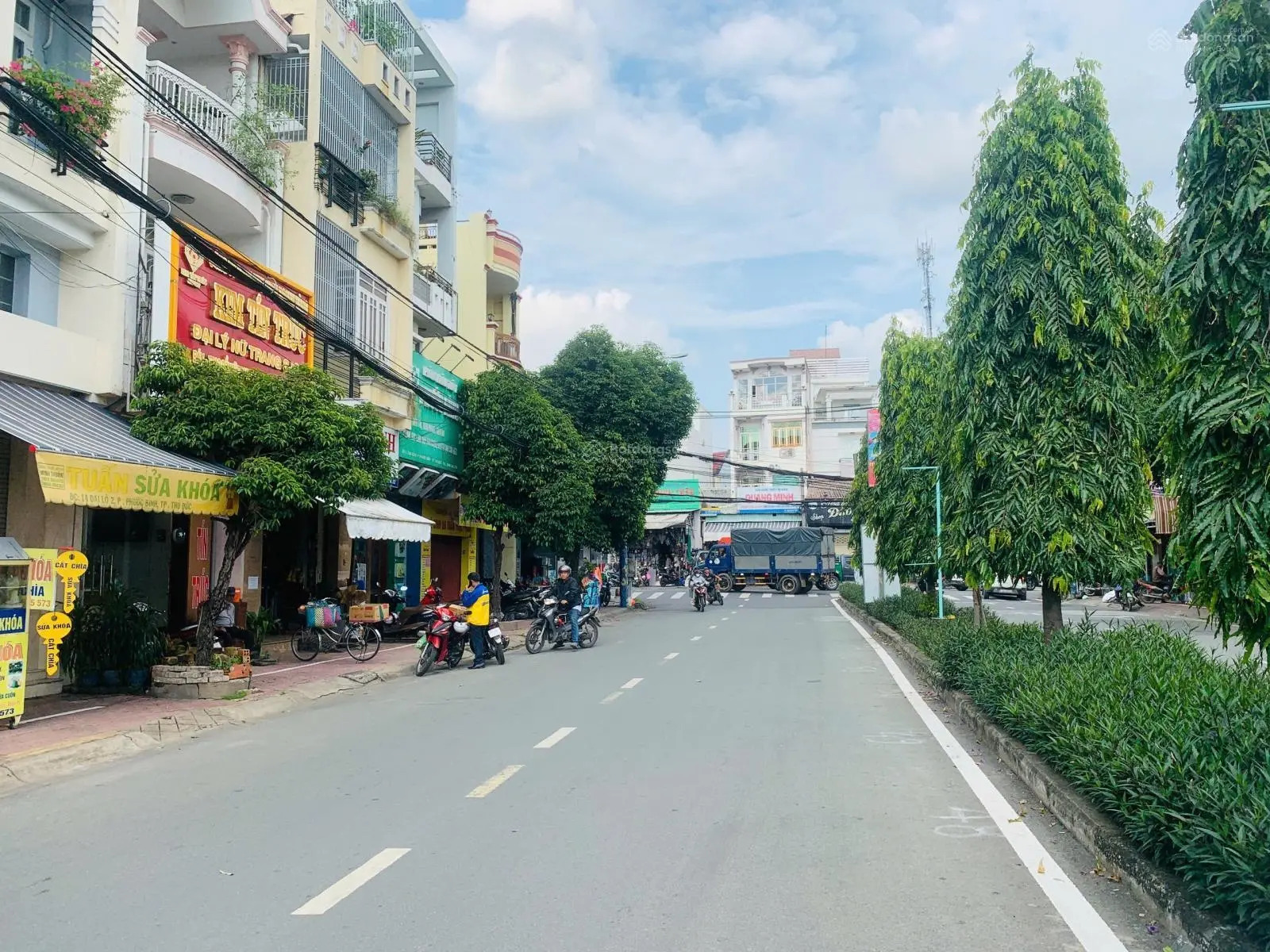 Bán nhà 2 tầng MT Đại Lộ II, kinh doanh cực kỳ sầm uất - đa nghành nghề, cách chợ Phước Bình 10m
