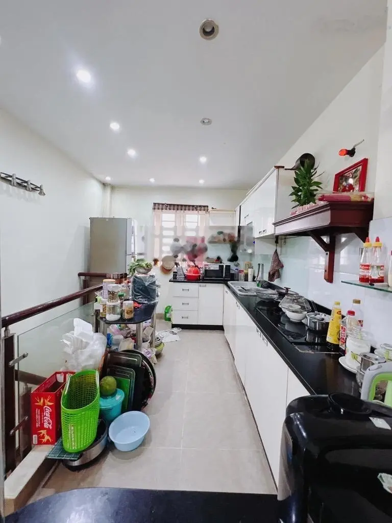 Bán nhà Tôn Đản, Quận 4, 5 tầng, 35m2, giá: 5,9 tỷ