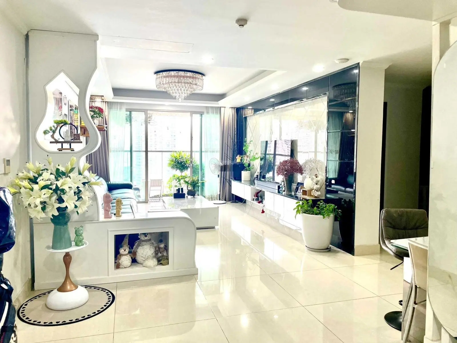 Cần bán căn góc diện tích 152m2 thiết kế 3 ngủ, 2 vệ sinh view vip giá tốt nhất thị trường Mandarin