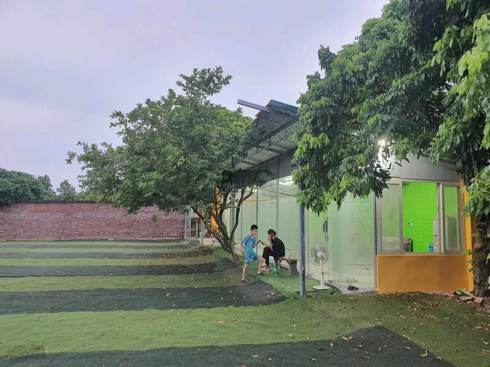 Em bán giúp người nhà đất vườn có sẵn nhà, DT đất 1.380m2, 9 tỷ 700 tại Tân Phú Quốc Oai, Hà Nội