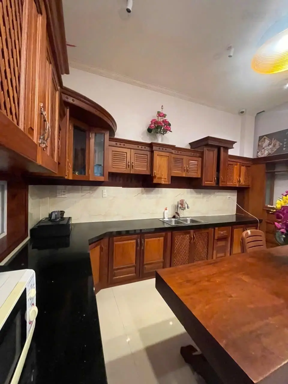 Cần nhà bán đường Hoàng Cầm đoạn giữa kinh doanh rất tốt hiếm có tại KĐT Vĩnh Điềm Trung