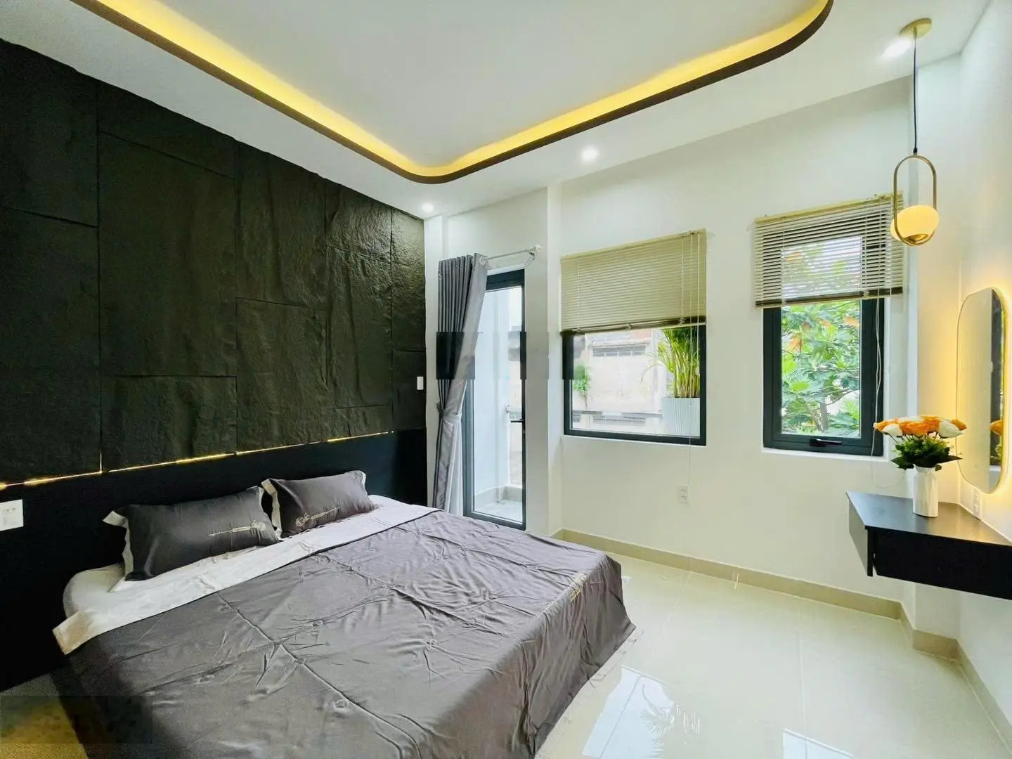 Giá 7tỷ200. xoay vốn bán gấp nhà nguyễn đình chính, phú nhuận. hxh. cách 50m đ. nuyễn văn trỗi