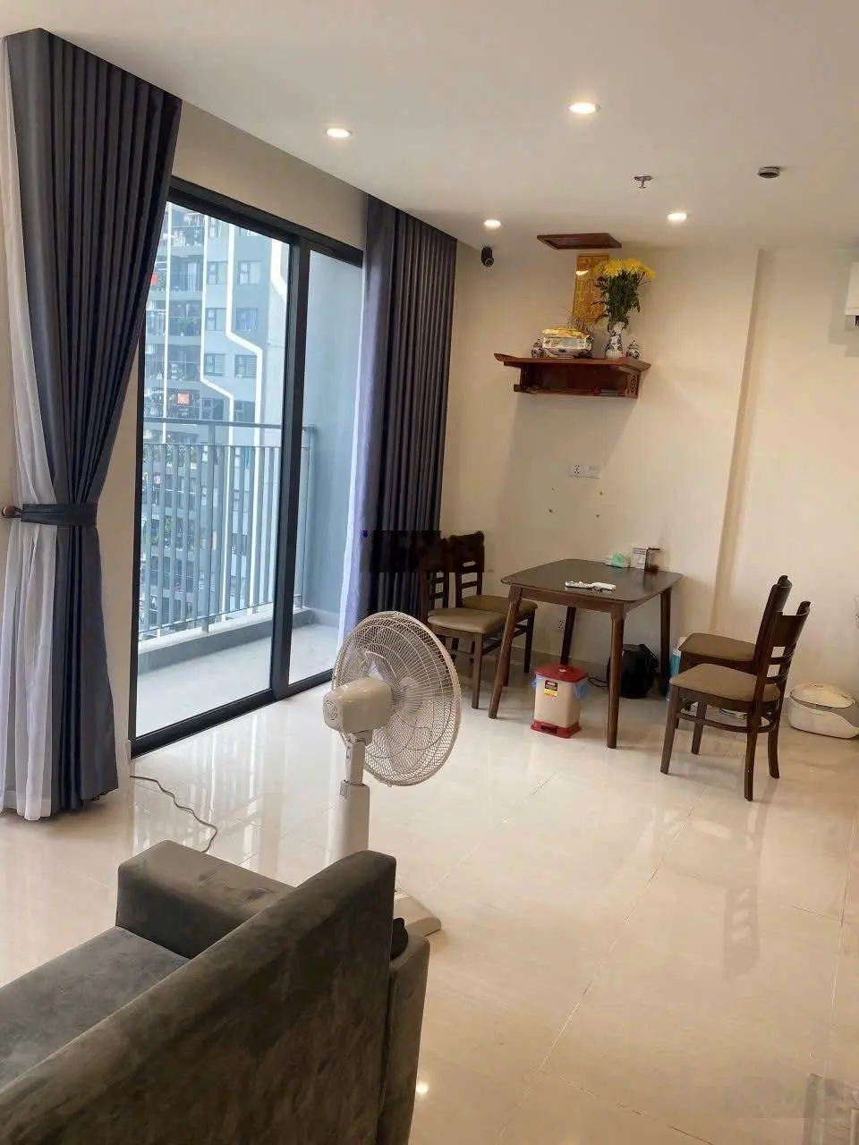 Bán nhanh căn hộ 3PN - 75m2 giá 4,8 tỷ dự án. Vin Smart City full nội thất