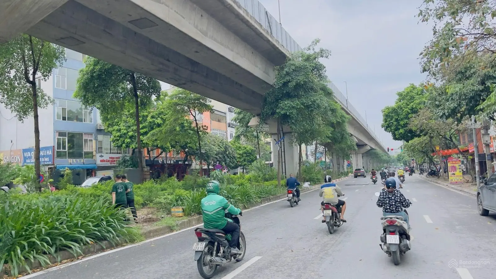 Chính chủ bán nhà MP Yên Lãng 166m2x6T - MT 7m thang máy - tầng hầm - vỉa hè đá bóng chỉ 52.99 tỷ