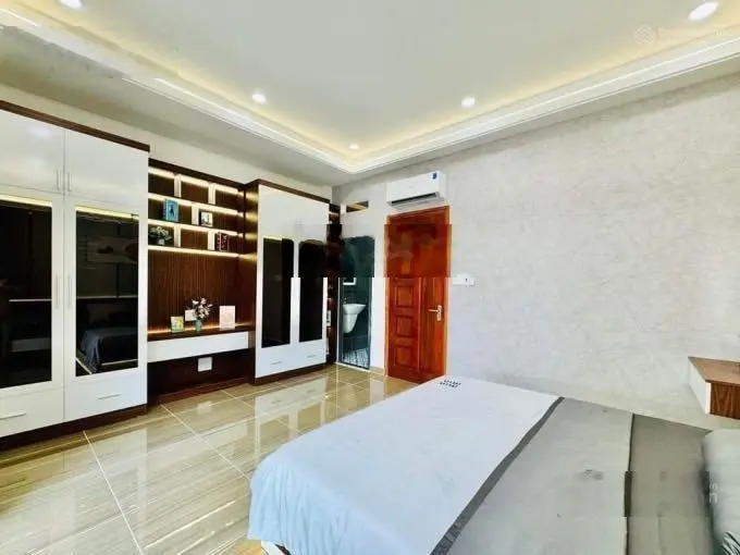 Bán gấp nhà HXH Trần Tuấn Khải - P5 - Quận 5. DT 68m2, 3tỷ290tr sổ riêng, cho thuê 24 triệu/th