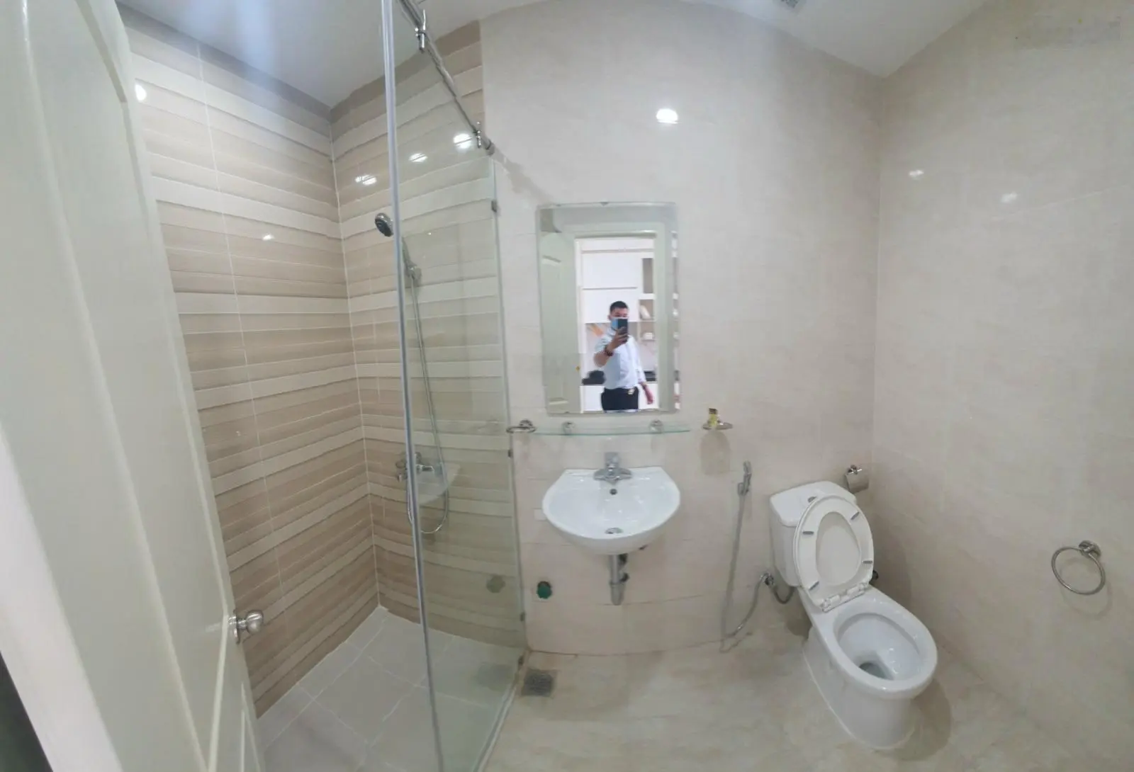 Bán căn hộ giếng trời 2 phòng ngủ ở Mường Thanh Khánh Hòa