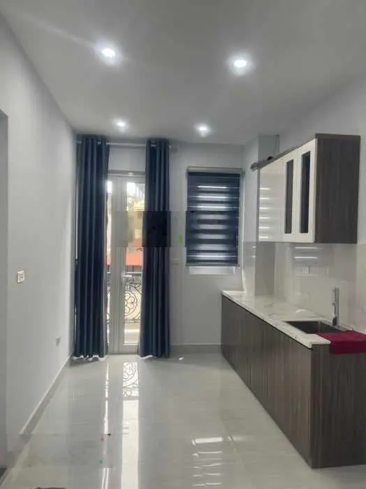 Bán nhà phố Lê Thanh Nghị, ngõ thông, nhà thoáng, 10m ra phố, 91m2, 5 tầng thang máy, 14.5 tỷ