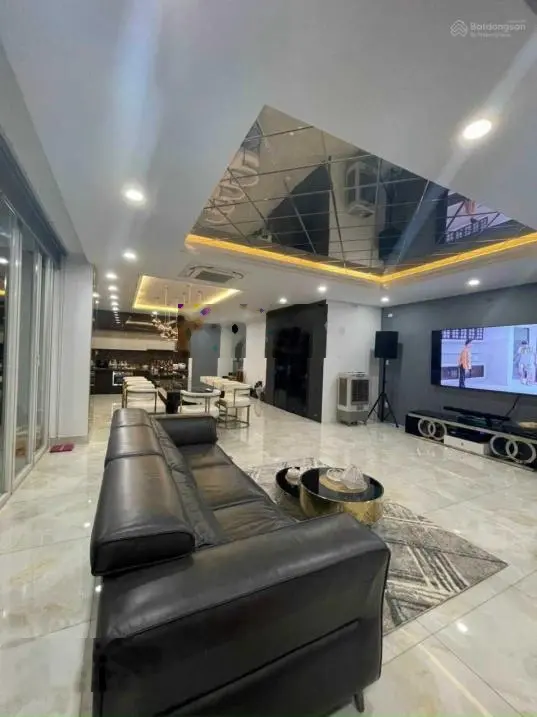 Định cư nước ngoài không còn nhu cầu xây nhà nên bán lô biệt thự siêu đẹp tại KDC Tấn Trường, Q7