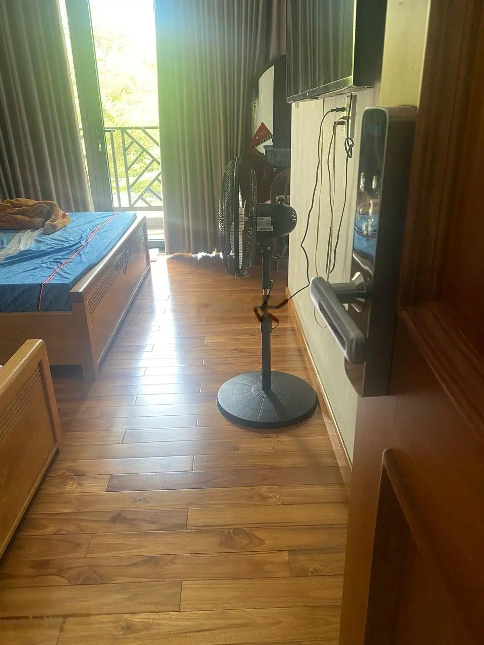 Bán nhà riêng Gần UBND Q2. Đường 12m quy đồng bộ. DT 100m2 ngang 5,7 nhà 4 tầng. Giá chỉ 14 tỷ TL