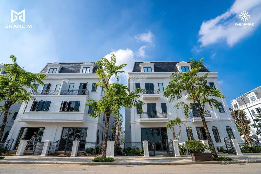 Bán gấp biệt thự Solasta Mansion 170m2, xây 4 tầng, hướng Đông Nam, giá 26,5 tỷ