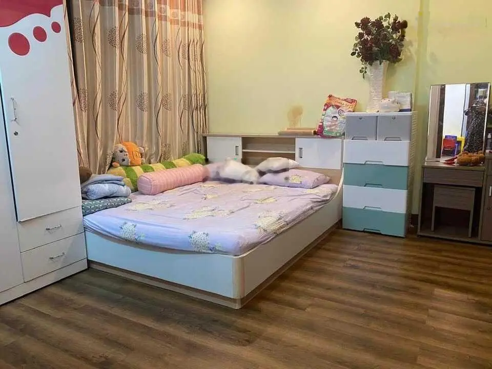 Chuyển nhượng căn hộ Phú Hoàng Anh, 88m2, 2PN, 2WC, nhà mới giá 2.65 tỷ, sổ hồng