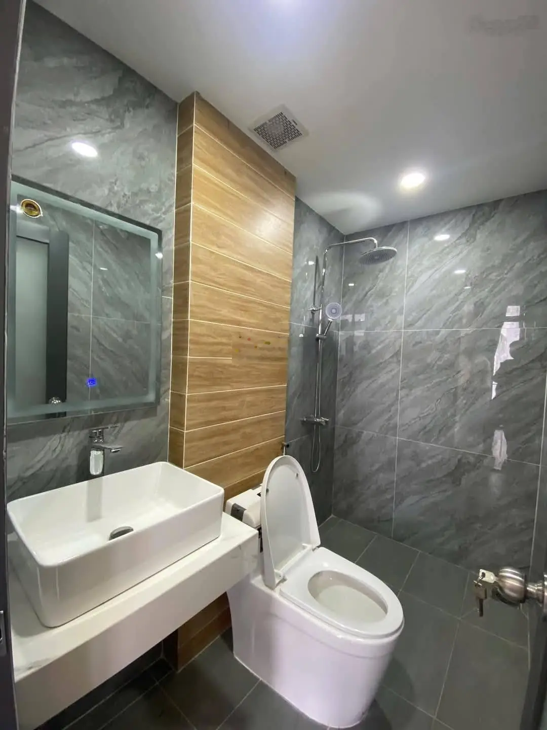 Nhỉnh 7 tỷ - nhà xây mới 2025 - 7 chổ ngủ trong nhà - Gigamall Thủ Đức - 4 tầng