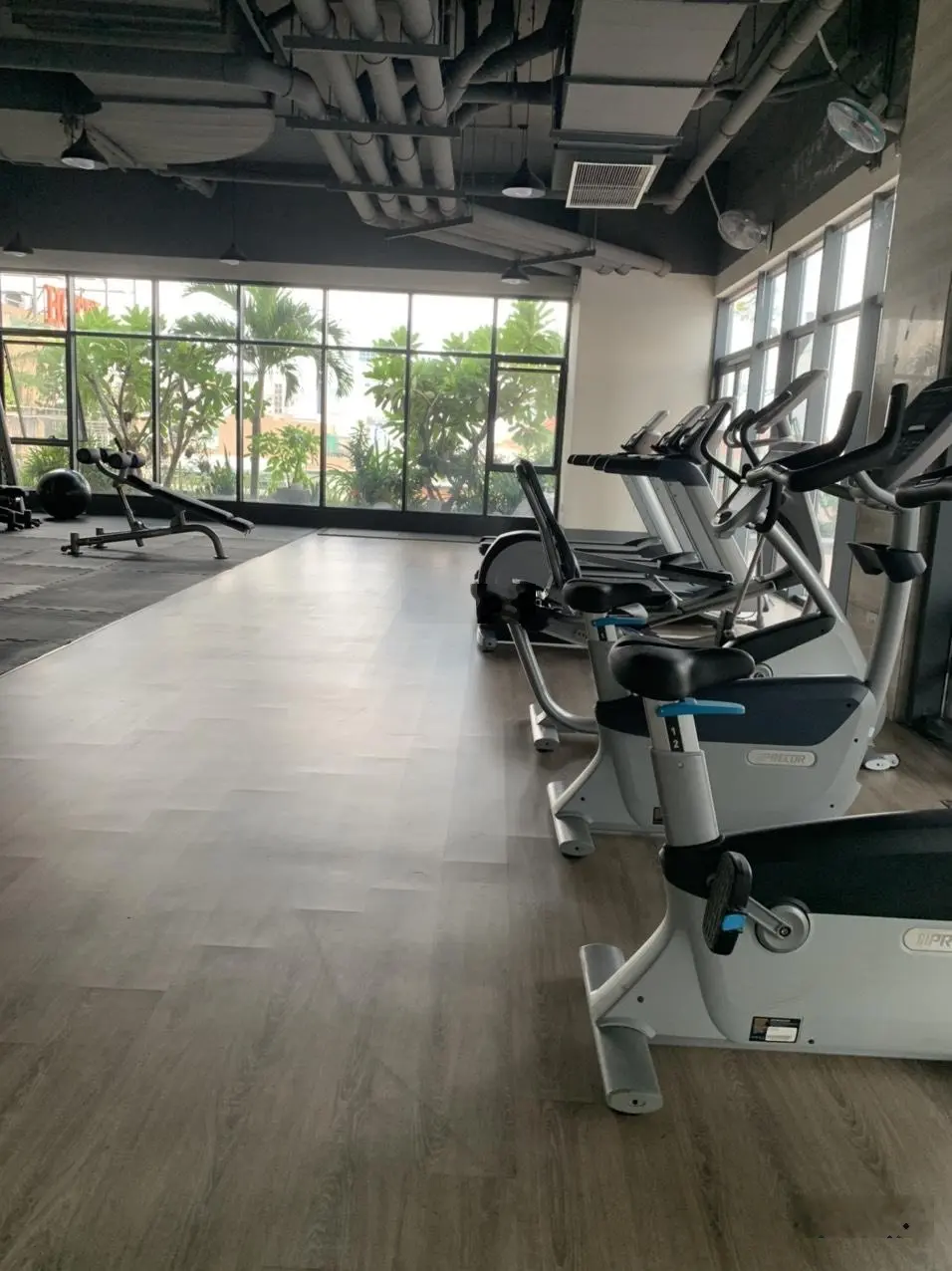 Bán căn hộ Rivera Park SG, Quận 10, 62m2, 2pn, nhà đẹp, giá 3.9 tỷ. LH: 0908 730 *** Nguyên