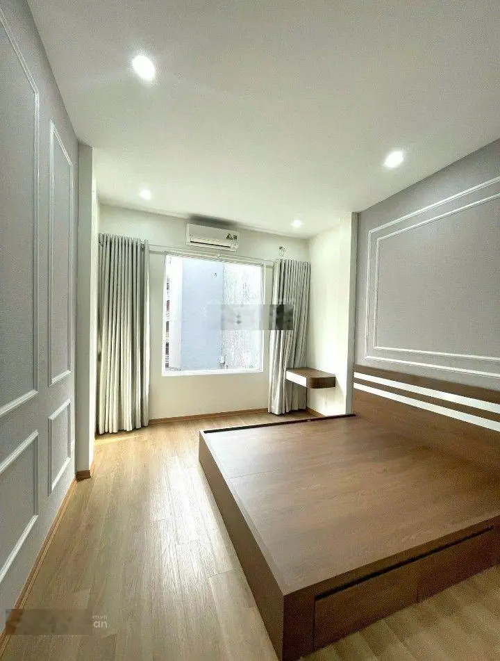 Mặt phố Chiến Thắng - Văn Quán - Hà Đông, 11.9 tỷ, 38m2, 4 tầng, MT 3.6m, như hoa hậu, ô tô vào nhà