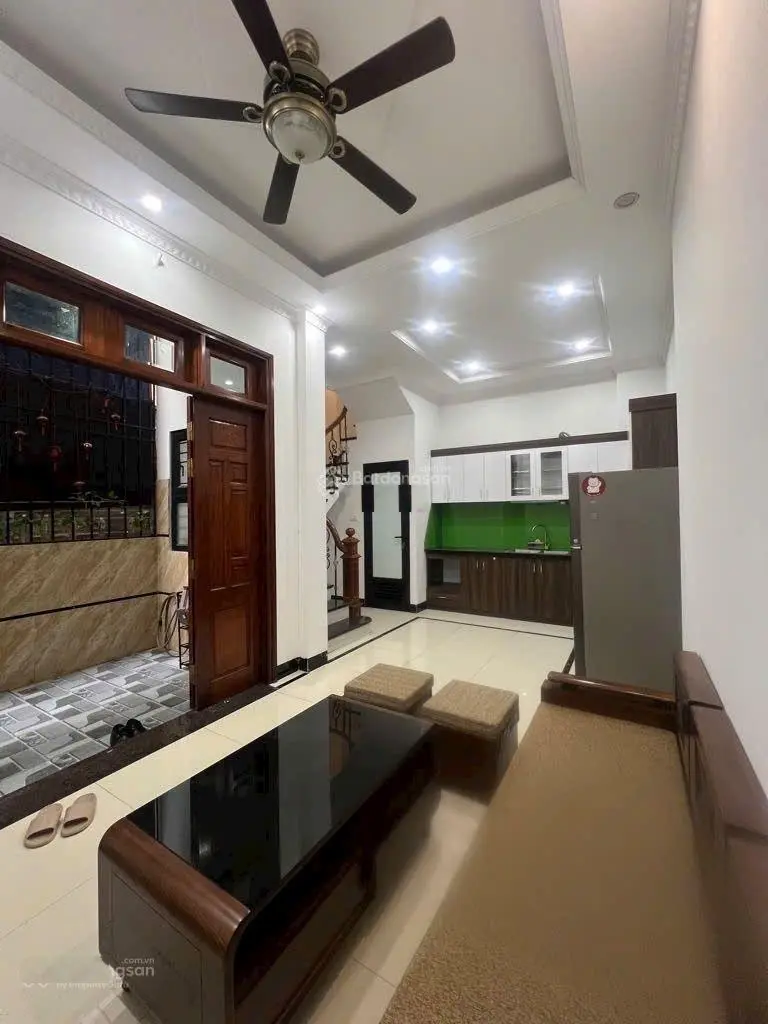 Cực hiếm oto đỗ cổng - 30m phố Hồng Tiến - chủ nhà tặng full nội thất 5 phút sang phố ở sướng cực