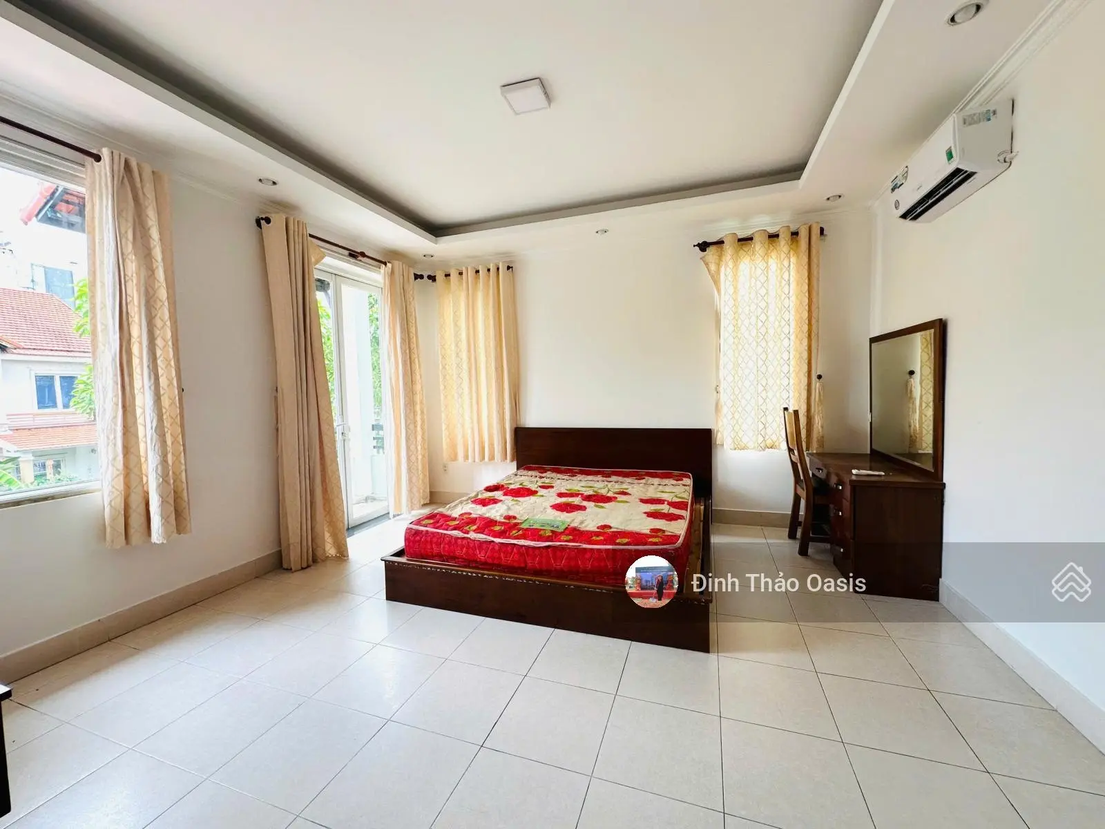 Bán biệt thự đẹp ngang 14mx18,5m trục chính gần hồ bơi kế siêu thị Aeon Mall và sân Golf sông Bé
