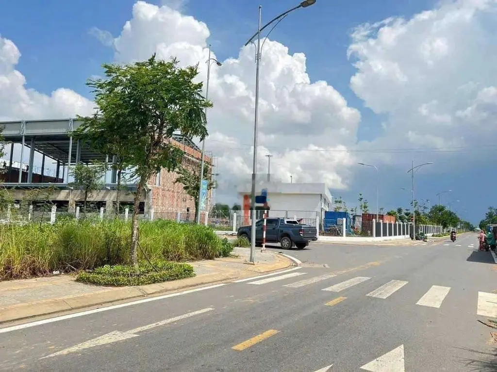 Bán lô đất dfdepj gần làng đại học Long Thành