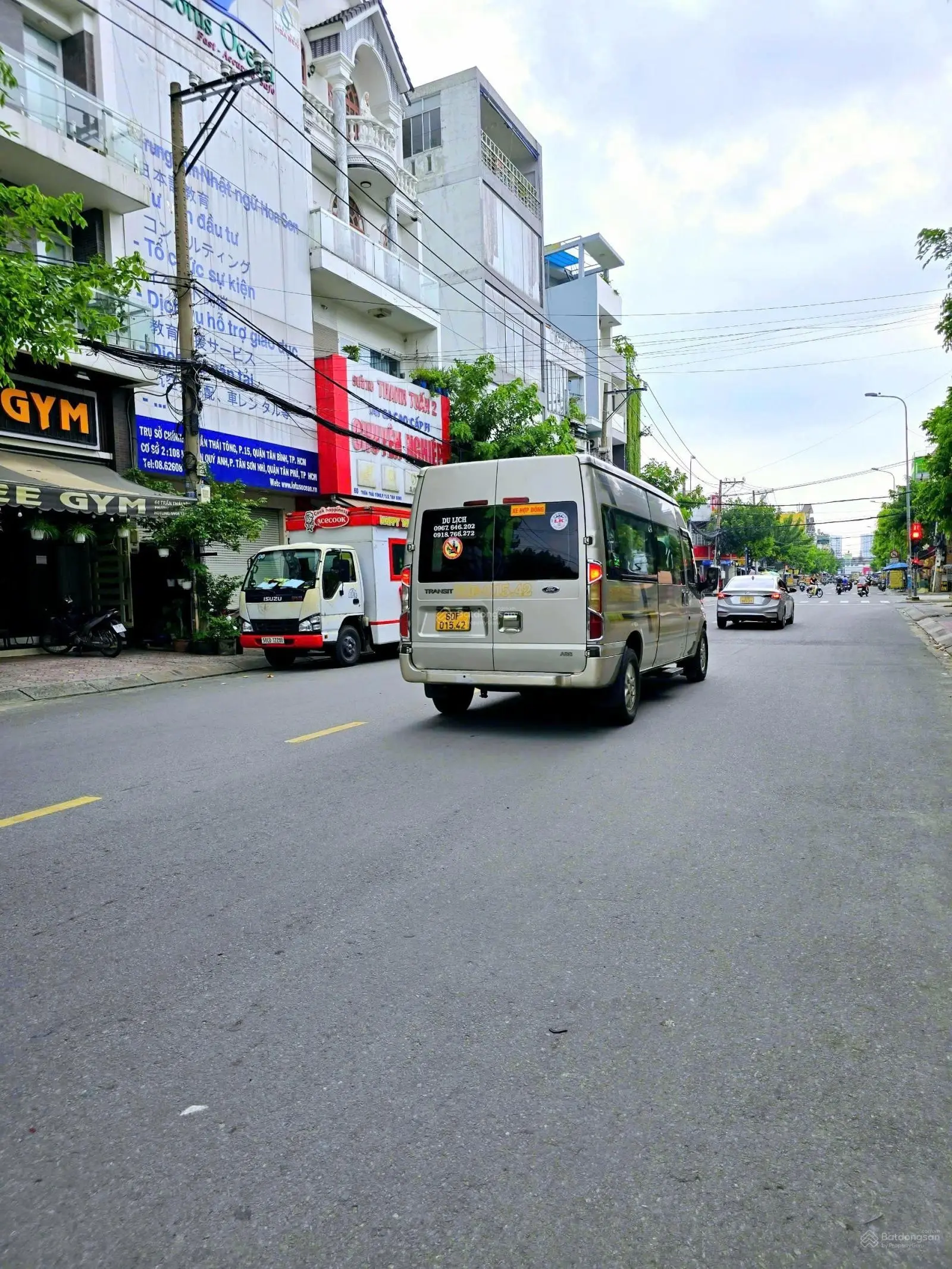 Nhà 4 tầng 4,5 x 24 mặt tiền Trần Thái Tông, giá thơm còn thương lượng.
