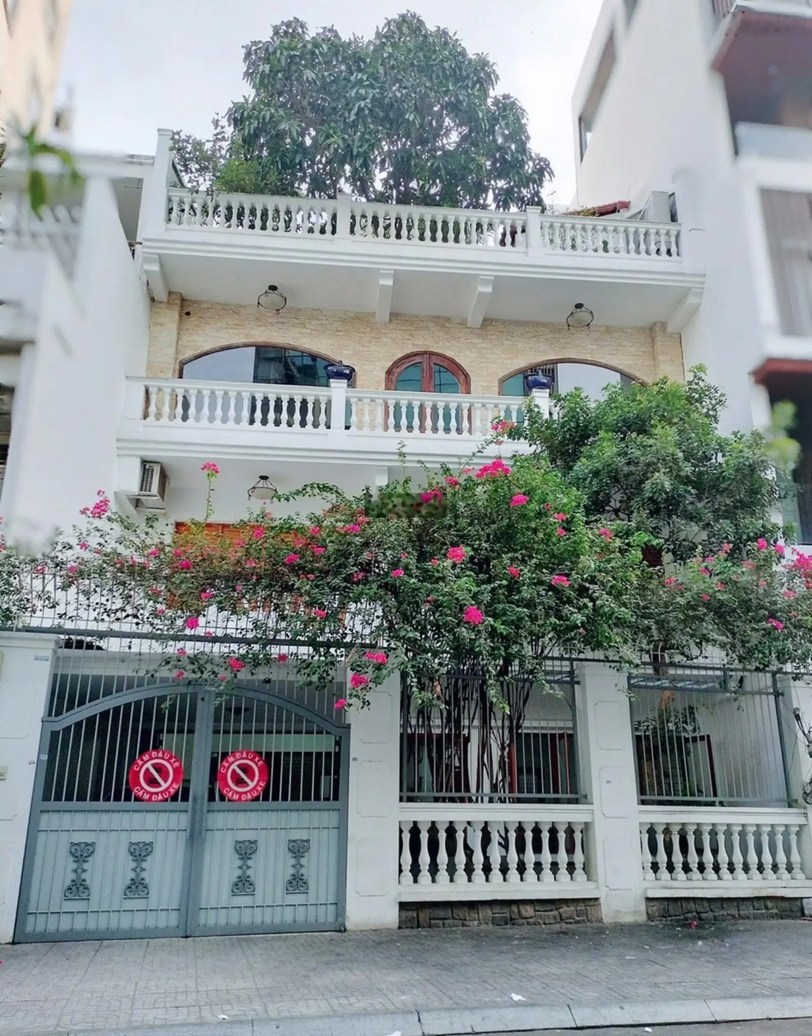 Nhà 4 tấm Nguyễn Cảnh Chân, p. Cầu Kho Q1. Hiếm có khó tìm thông số khủng ngang gần 6m giá siêu hời