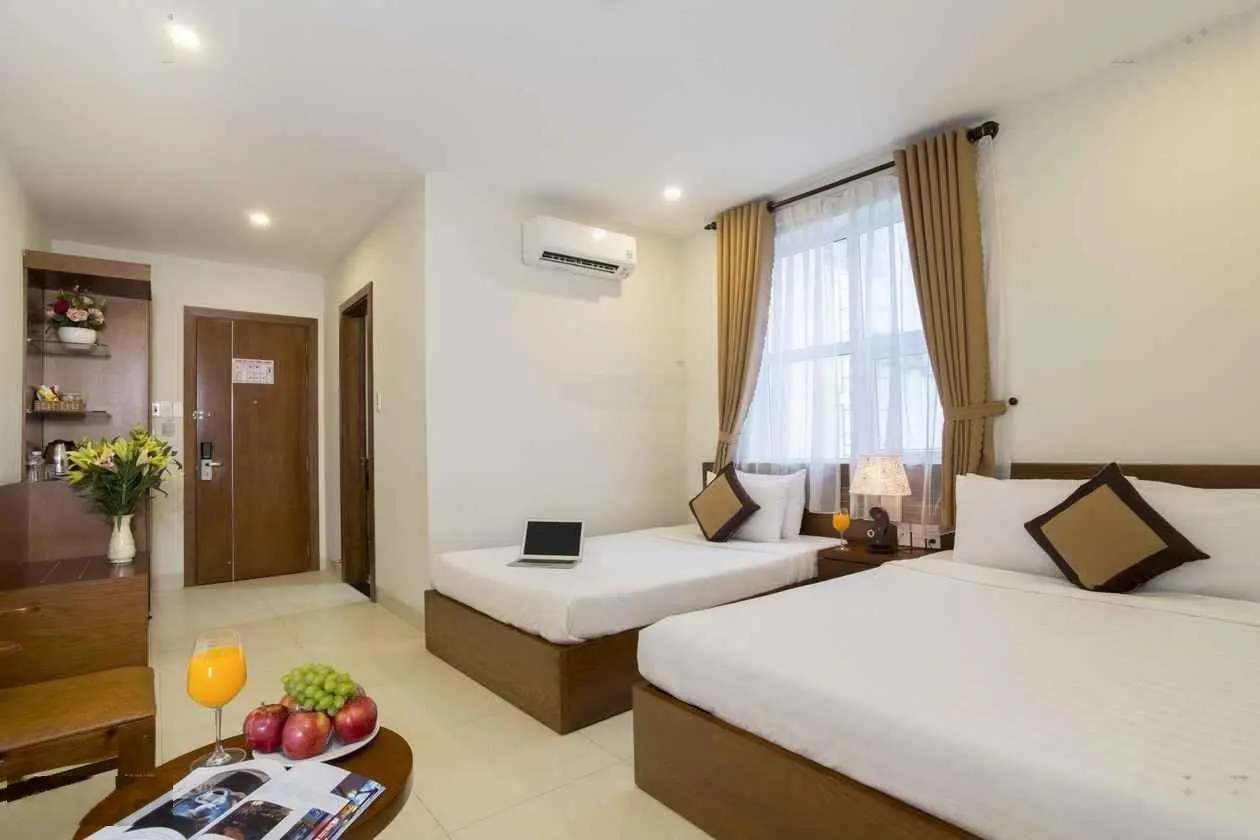 Chính chủ cần chuyển nhượng khách sạn đường Hồ Nghinh, Q. Sơn Trà, sát biển Mỹ Khê, đã hoàn công