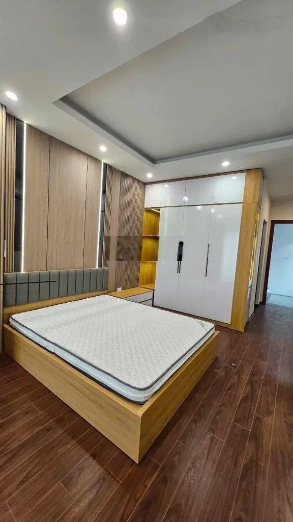 Bán nhà phố thạch bàn, 5 tầng mới đẹp, khu vực đông dân cư, pháp lý chuẩn, nở hậu, 52m2, 5.7 tỷ