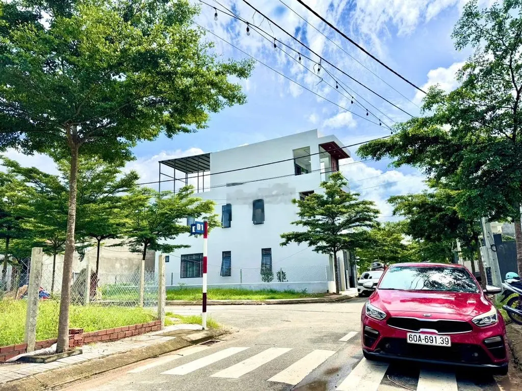 Cực Hot. Bán 2 Lô Đất Liền Kề Sổ Hồng Riêng Ngay KDL Bửu Long Biên Hòa