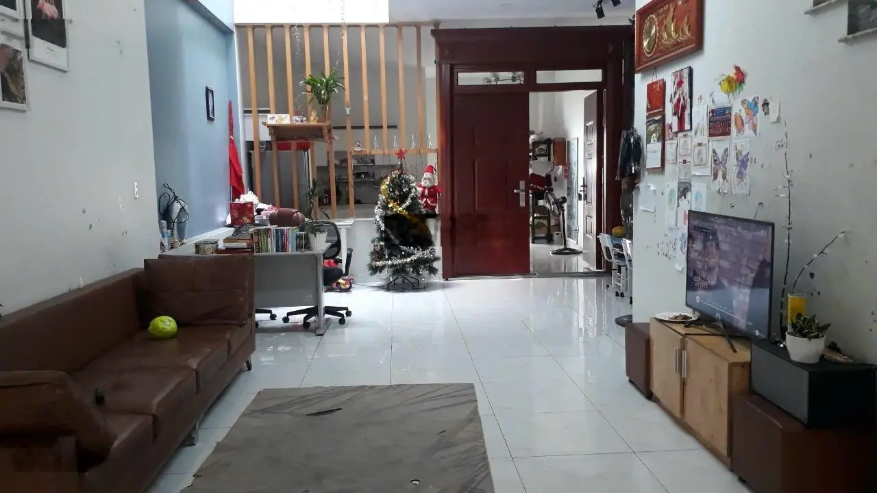 Nhà mặt tiền kinh doanh 1 trệt 1L ngay Nguyễn Hữu Cảnh, vừa ở vừa làm văn phòng Thuận An Bình Dương