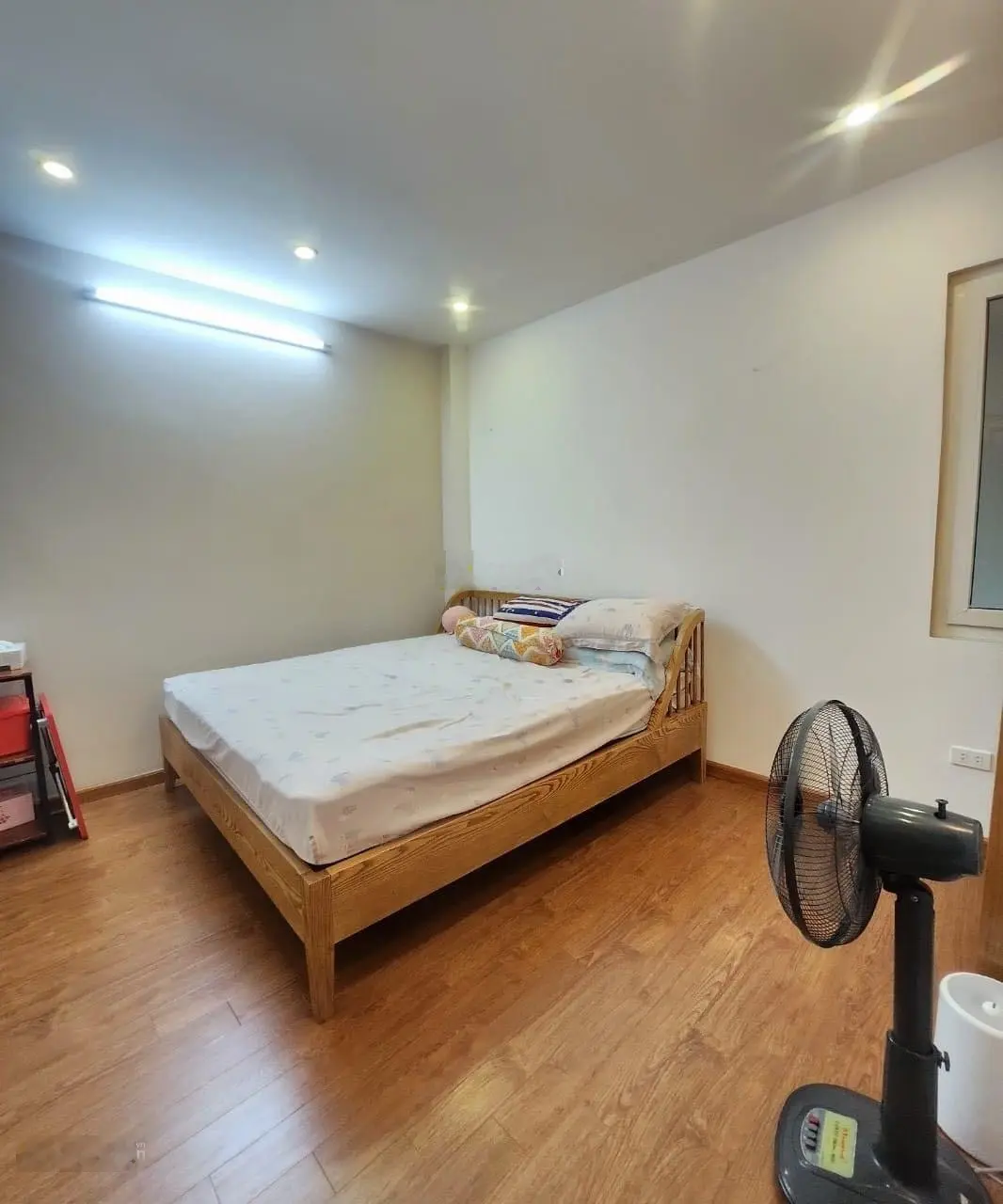 Đây rồi! Nhà đẹp ở ngay 57m2 - 5 tầng - MT 4m - Lạc Long Quân, Tây Hồ - 50m ô tô tránh - chỉ 7.2 tỷ