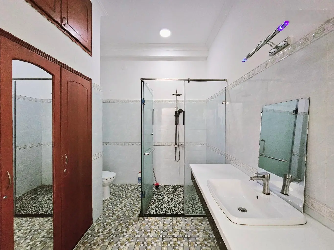 Mặt tiền đường 20m vỉa hè, 90m2, 3 tầng, đối diện siêu dự án global city, phước long b quận 9
