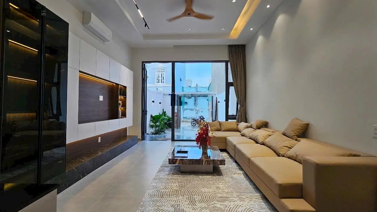 Bán nhà mới-hiện đại-sân vườn-thoáng mát-đặng nhữ lâm-nhà bè