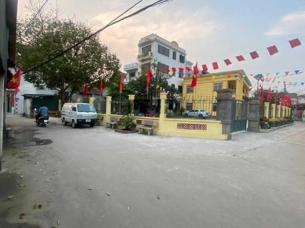Siêu phẩm Châu Đài - Thượng Cát, view hồ ô tô tải đỗ cửa DT 50m2 giá 4,6 tỷ
