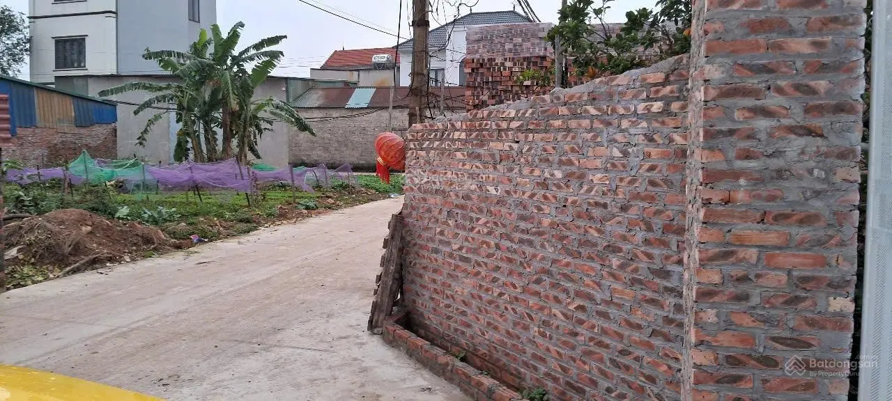 Em bán giúp người nhà đất vườn có sẵn nhà, DT đất 1.380m2, 9 tỷ 700 tại Tân Phú Quốc Oai, Hà Nội
