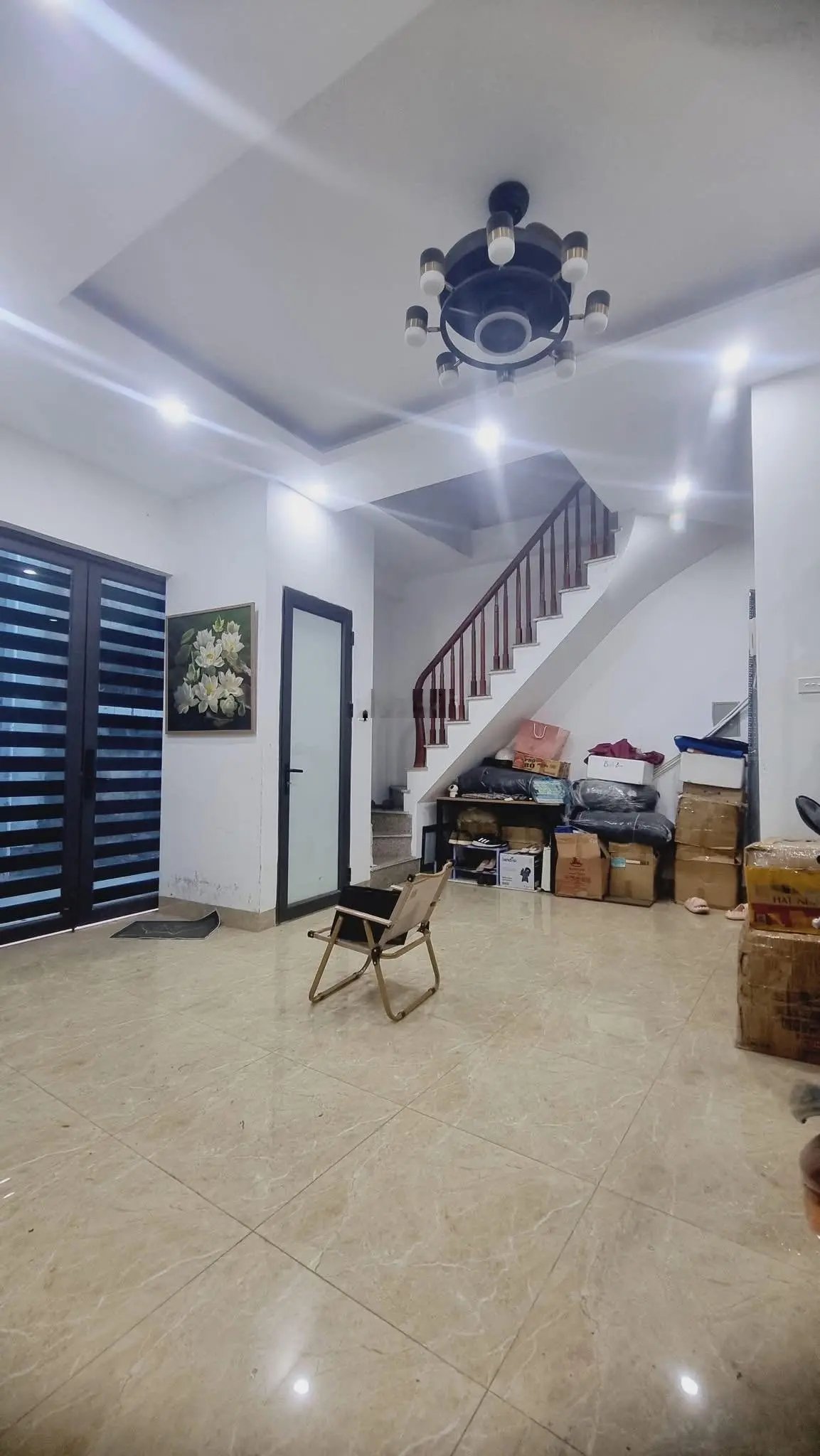 Bán nhà đường láng - đống đa. nhà 6 tầng thang máy, lô góc - oto vào nhà - nhà đẹp ở ngay.