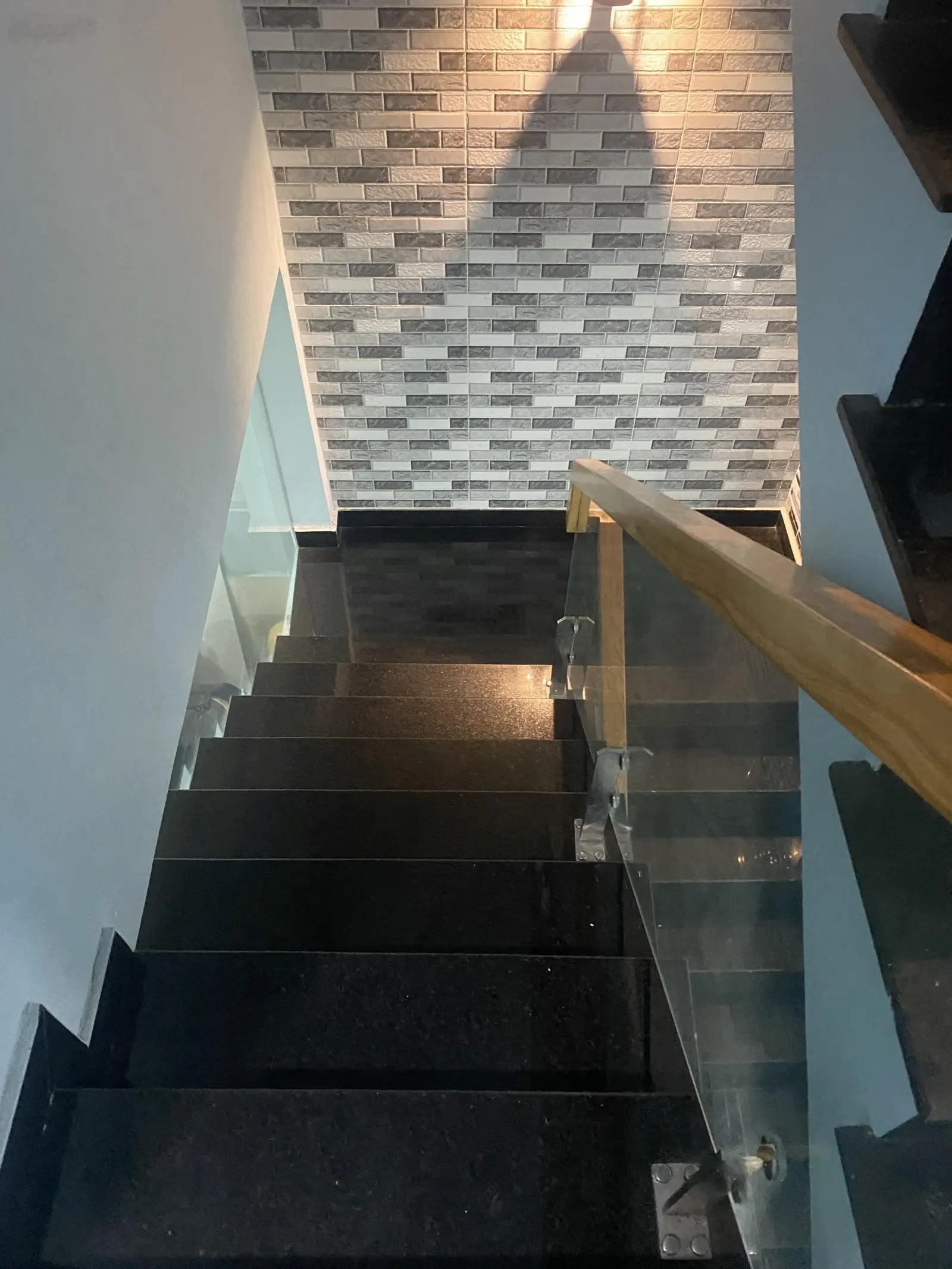 Bán nhà hẻm 8m thông 4x14m 1T2L giá 6,9 tỷ đường Tân Hương gần chợ Tân Hương Q. Tân Phú