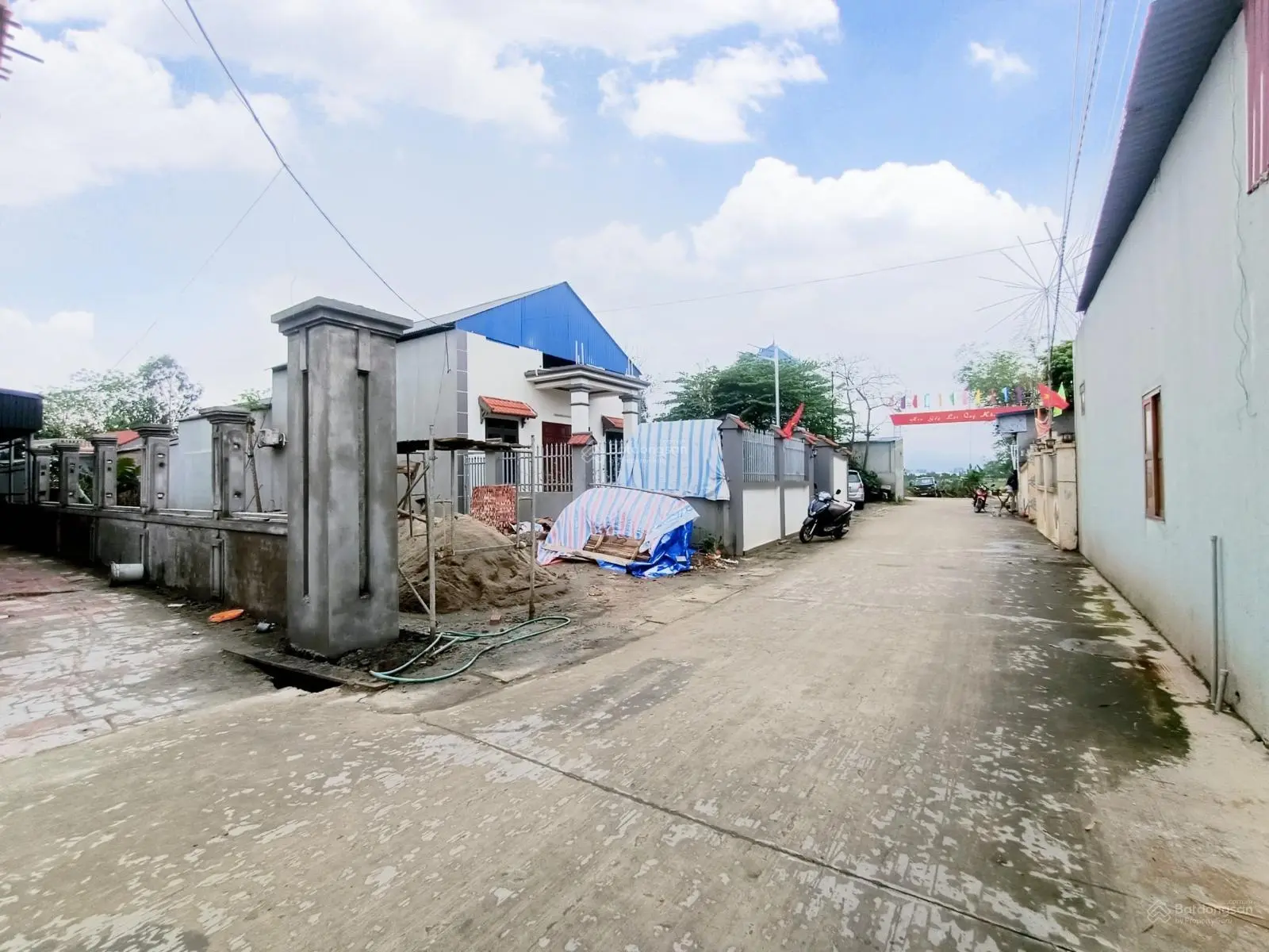 Chủ Bán Gấp Giá Rẻ Nhất 150m2 Hiền Ninh, Sóc Sơn trục chính, 2 ô tô tránh nhau Chốt Linh Động