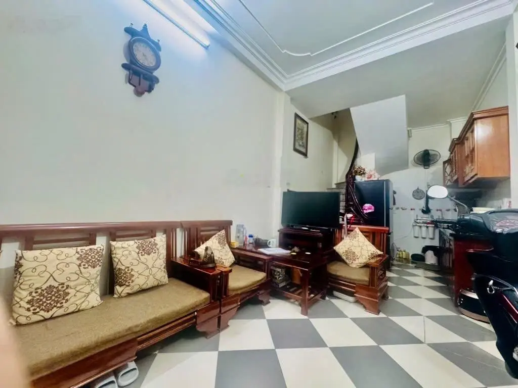 Bán nhà dân xây tại Vĩnh Hưng, Hoàng Mai, 4,95 tỷ, 24m2 - Đẹp long lanh