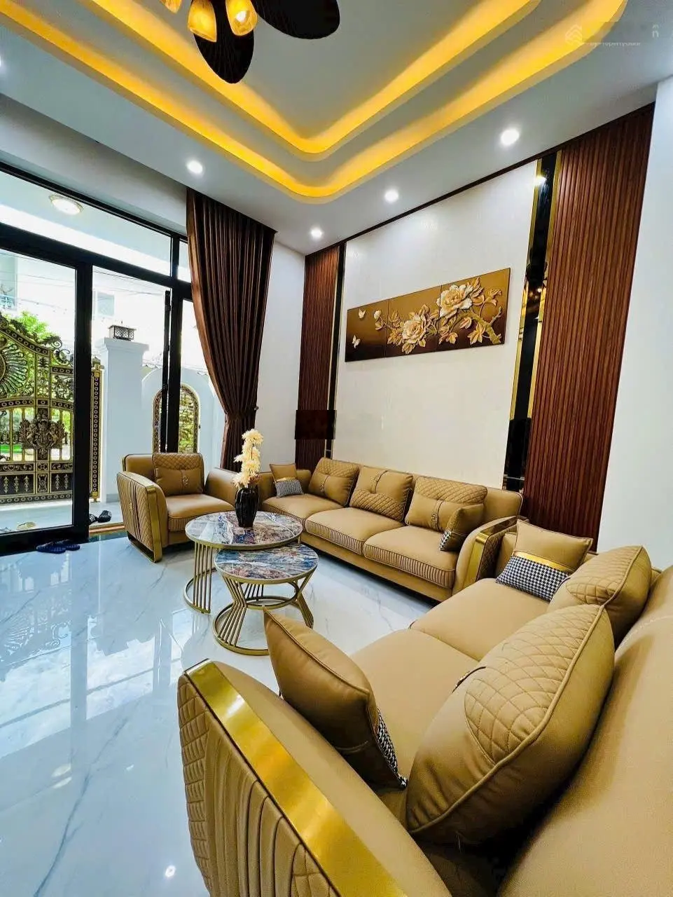 Siêu phẩm 3 mê biệt thự tân cổ điển mới 100% MT Lê Văn Sỹ gần biển Đà Nẵng giá rẻ