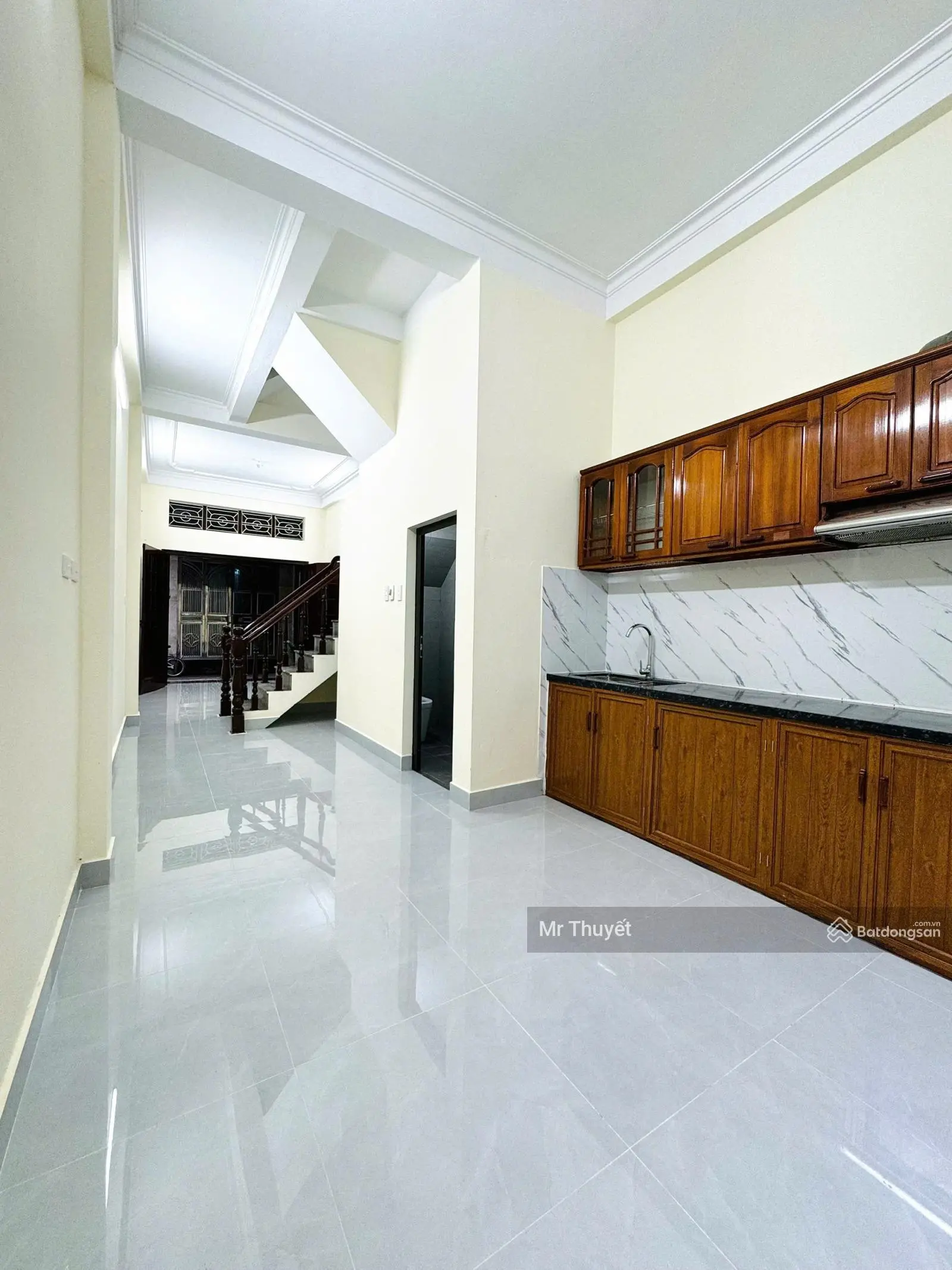 Cực hiếm! dân xây 40m-4 ngủ-phân lô quân đội-ô chờ thang máy-ô tô qua nhà-gần việt pháp hơn 8 tỷ