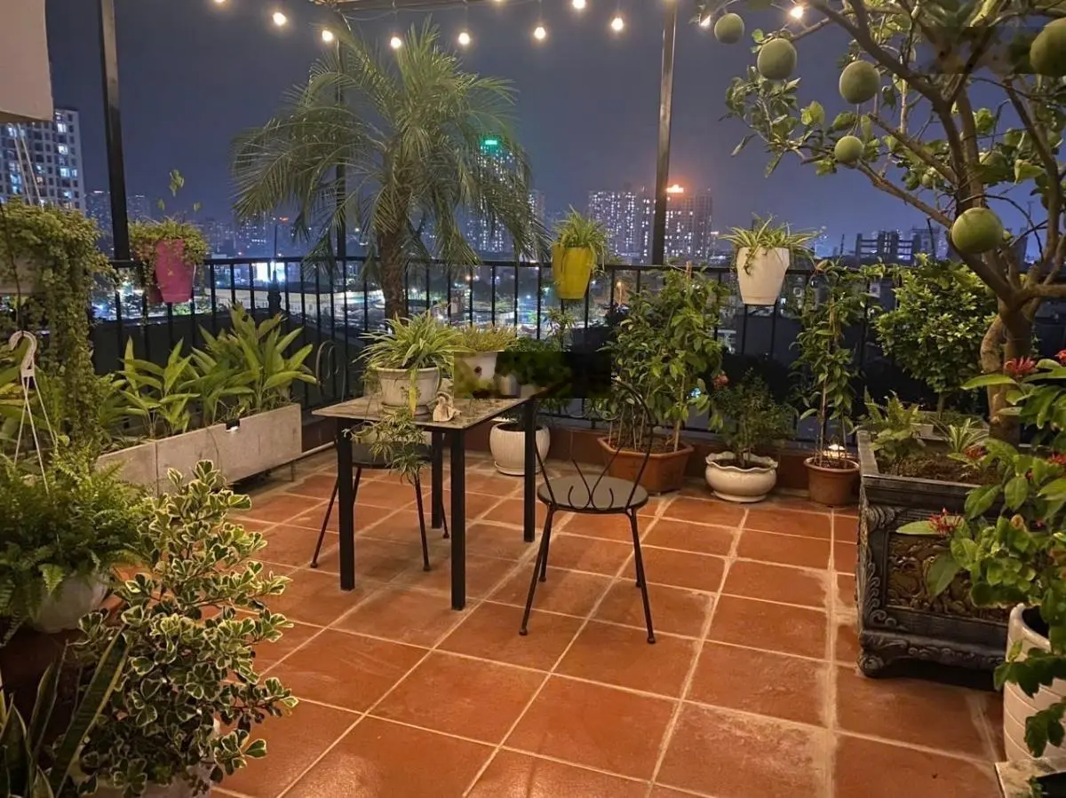 Bán nhà phố kim đồng - 8 tầng mới xây - thang máy - sổ đỏ - xung quang tiện ích ko thiếu gì