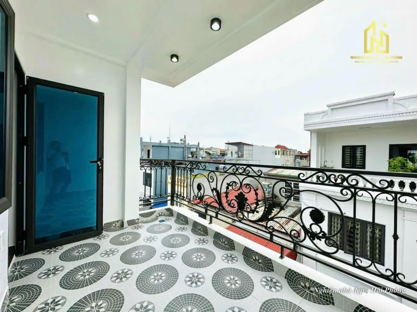 Bán nhà 4 tầng độc lập ô tô Morning đỗ cửa phố Lâm Tường - Tô Hiệu