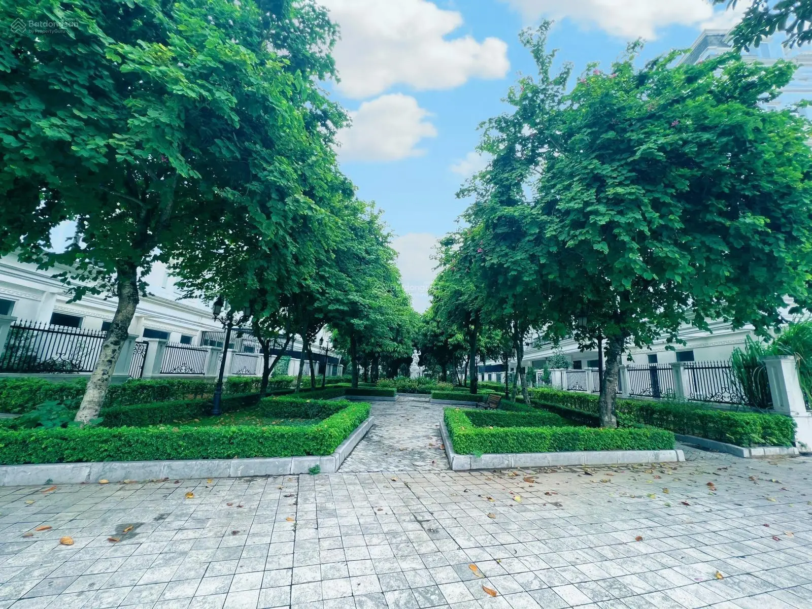 Cần nhượng lại căn liền kề 100m2, cửa Đông Nam tại Louis City Đại mỗ, giá 24 tỷ