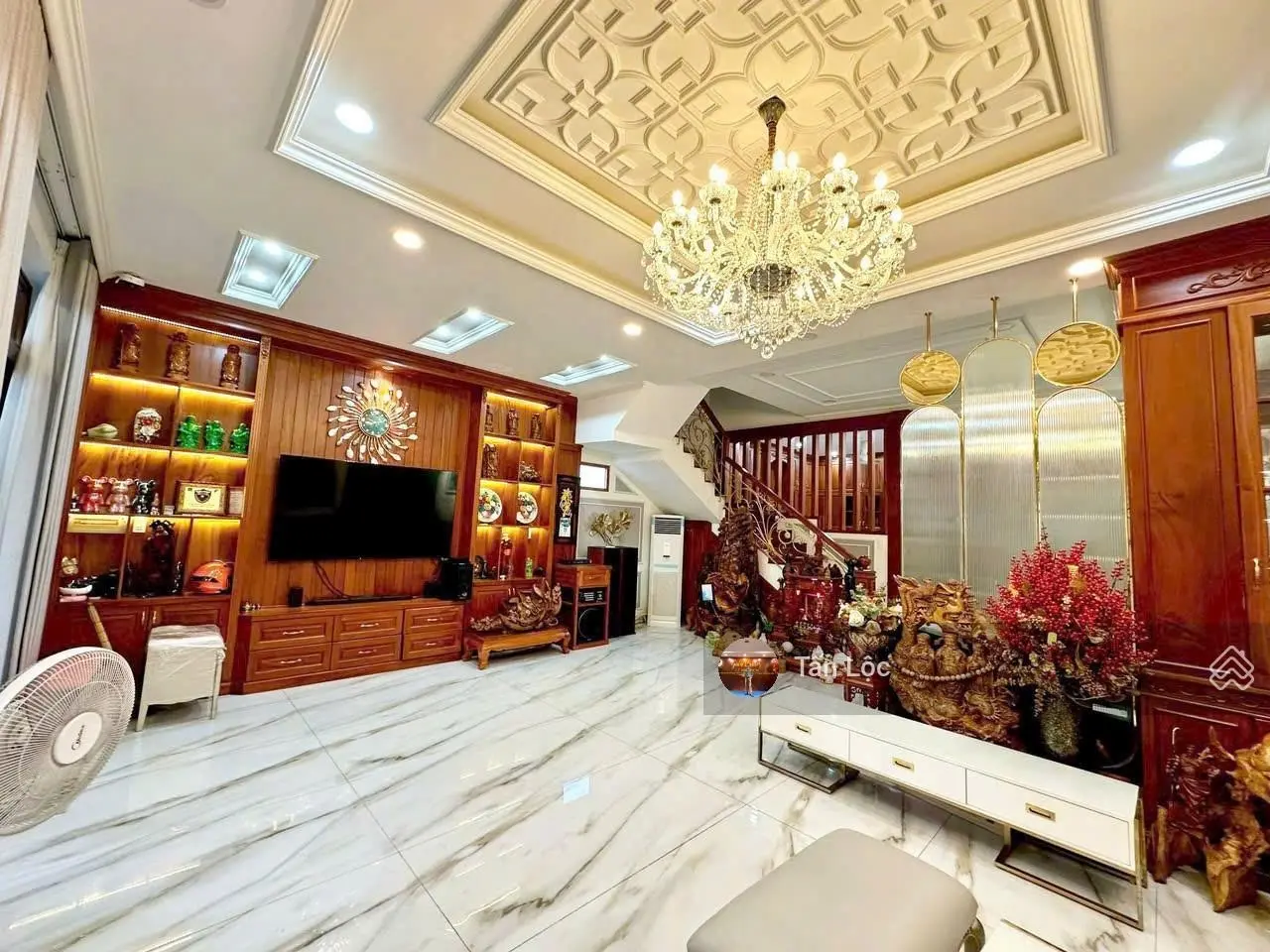 Mặt tiền kinh doanh phố đêm Xuân Thủy - 205m2 - 4 tầng - hồ bơi - hdt 77,13 triệu giá chỉ 37 tỷ TL