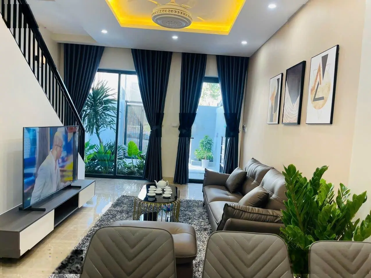 Bán nhà mới khu tái định cư p10 . Đường rộng 13 . Vỉa hè